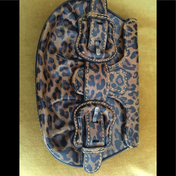 Fendi Handbags - Fendi clutch leather leopard